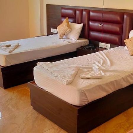 Hotel Leela Galaxy Kushinagar Ngoại thất bức ảnh