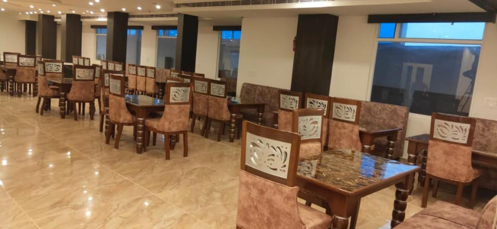 Hotel Leela Galaxy Kushinagar Ngoại thất bức ảnh